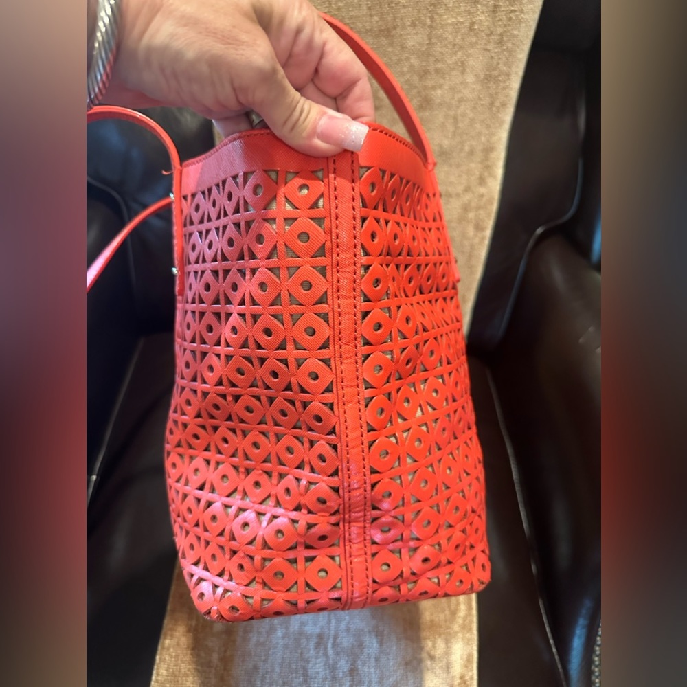 Beautiful Kate Spade - Picture 8 of 12
